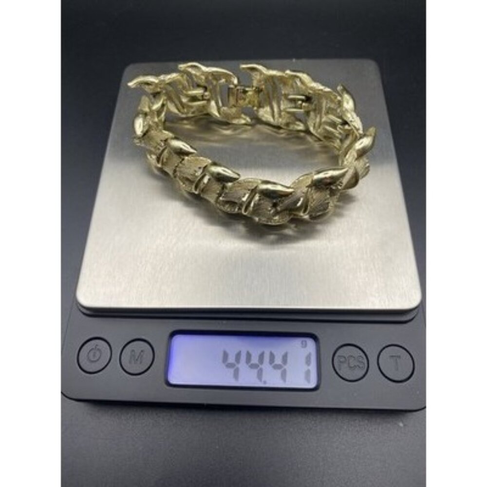 Vintage Lisner Gold Tone Leaf Link Bracelet 7x.75" Textured Feather Foldover - Picture 15 of 15